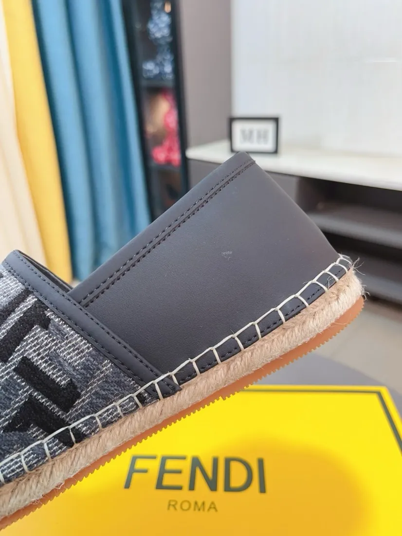Men's shoes 💰400🌸🌸[FENDI] Fendi 💫Men's latest slip-on Loaf casual shoes ✔️The original one-to-one replica is available at the counter at the same time🏍️Fabrics: Italian imported fabrics, pure hand-pulled threads, raw rubber breathable and non-slip outsole, lining breathable and comfortable lambskin, density 100% comfortable, original rubber outsole wear-resistant ✔️Code number: 38-44, you deserve it, (Note: 45 can be customized, non-refundable and non-exchangeable)